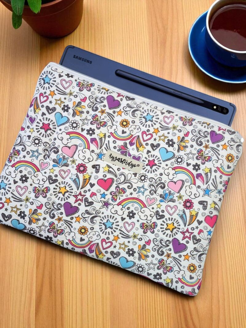 Puffy iPad/Tablet Sleeve - Doodle Dreams | Ayza Stüdyo