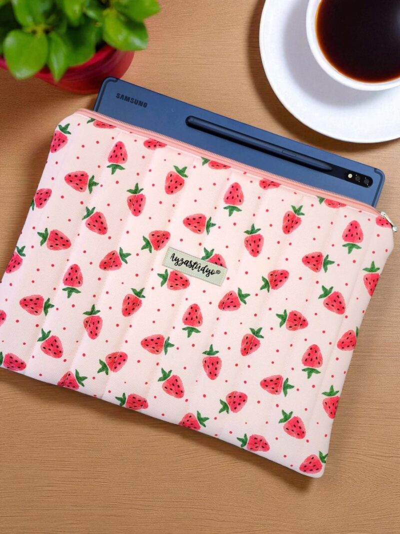 Puffy iPad/Tablet Sleeve - Sweet Strawberry | Ayza Stüdyo