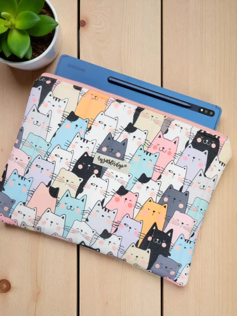 Puffy iPad/Tablet Sleeve - Color Cats | Ayza Stüdyo