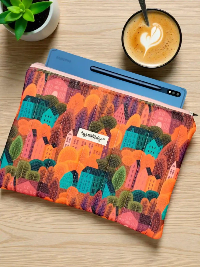 Puffy iPad/Tablet Sleeve - Red Forest | Ayza Stüdyo